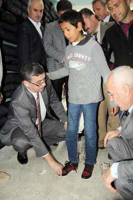 Şanlıurfa’da ücretsiz giyim mağazası açıldı