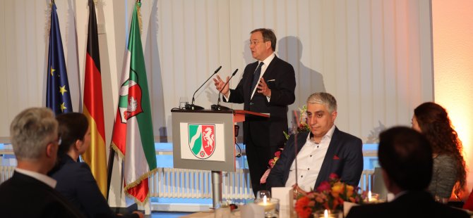 Almanya'da eyalet başbakanı iftar verdi