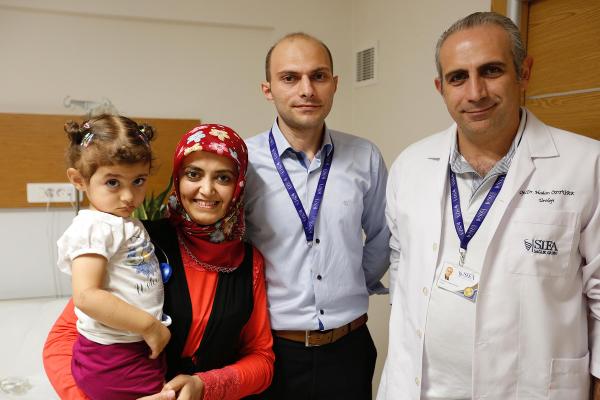 Minik Zehra, böbrek taşlarından kurtuldu