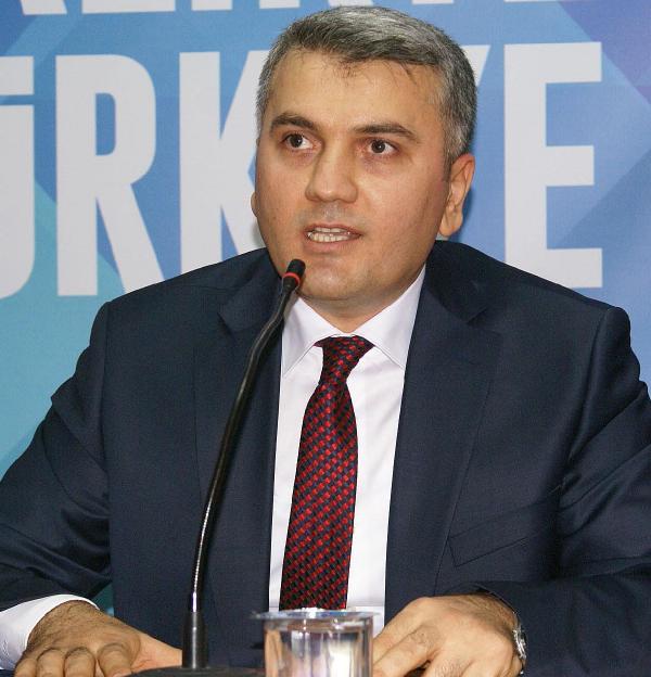 Canbey'den adaylık istifası