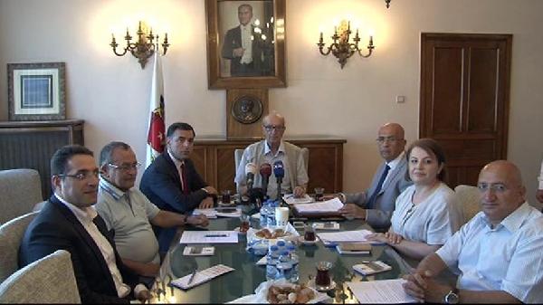 CHP Medya Komisyonu hazırladığı raporu TGC'ye sundu