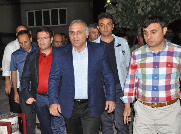 PKK'lılar Elazığ'da trafik polislerine saldırdı: 2 yaralı (3)