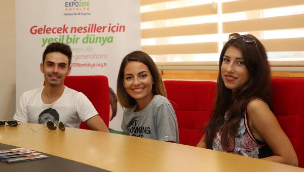 Romen yıldızlar EXPO'ya 'mercan' dikti