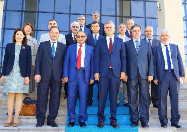 TÜSEB 5 bin Türk bilim adamını koordine edecek