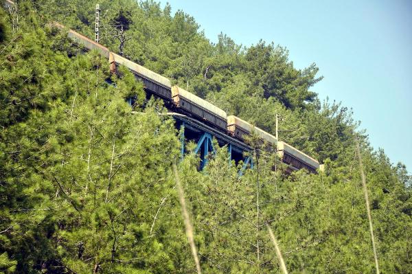 Osmaniye'de yük trenine bombalı saldırı: 2 yaralı (2)