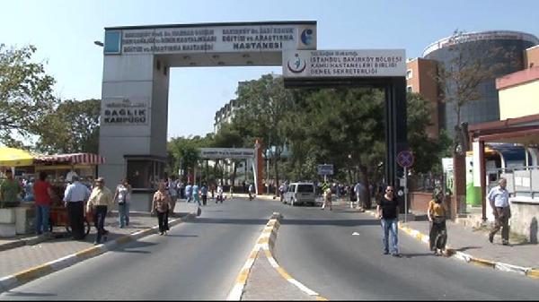 Bakırköy Ruh ve Sinir Hastalıkları Hastanesi'nde sağlık çalışanlarından eylem