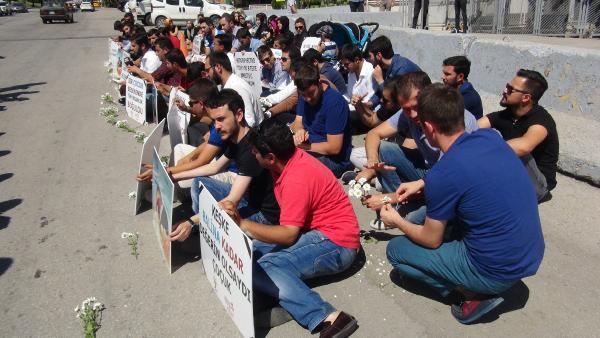 BM binası önünde 'Aylan Kurdi' protestosu