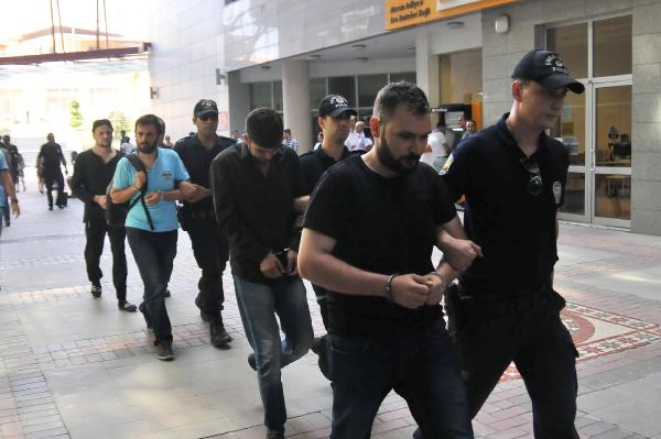 Kuru sıkı tabancaları, gerçek silaha çevirenlere operasyon: 22 gözaltı