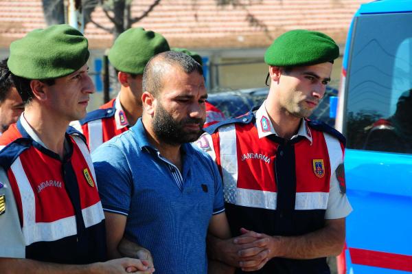 Çanakkale'de insan kaçakçılığı çetesine darbe: 9 gözaltı