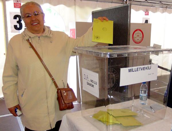 Almanya'da Türk başkonsoloslukları bu hafta sonu açık olacak
