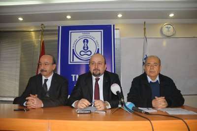 Gaziantep'te TMMOB üyelerinden torba yasa tepkisi