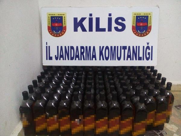 Araçtaki kaçak içkiye gözaltı