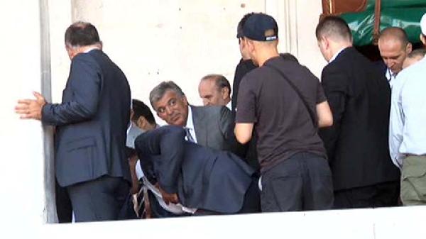 Abdullah Gül'e "Sayın Başbakanım" diye hitap etti