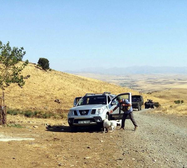 PKK'lıların polise saldırıda kullandığı araç terk edilmiş olarak bulundu