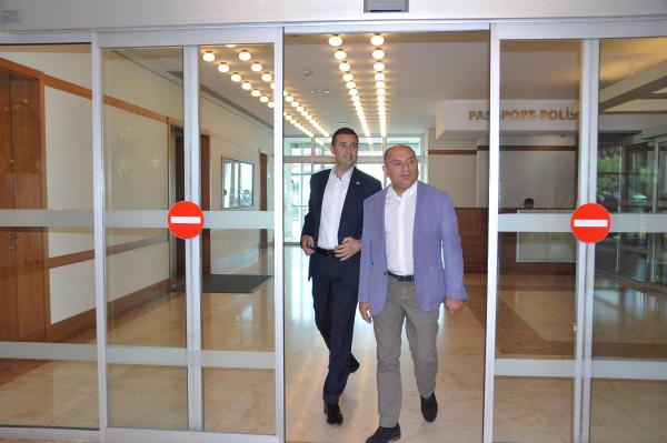 CHP Milletvekilleri kaçırılan işçiler için Bağdat'a gitti