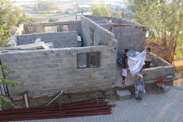 Çatısız evde yaşam mücadelesi