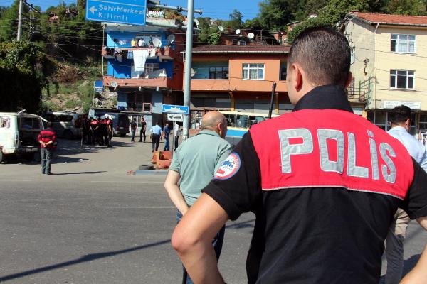 Düğün konvoyunda para kavgası: 2 yaralı