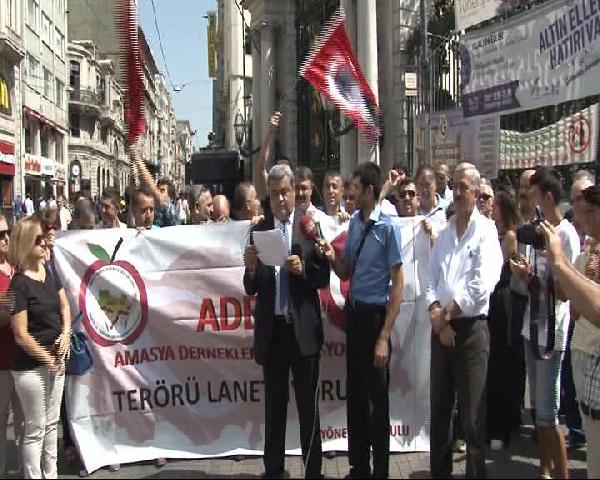 Beyoğlu'nda teröre tepki eylemi...