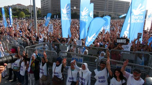 Bakırköy Halk Pazarı'nda "Barış Mitingi"...