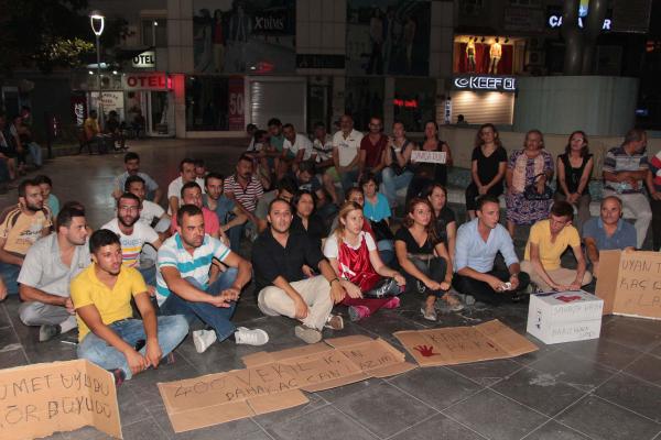 Manisa'da terörü oturarak lanetlediler