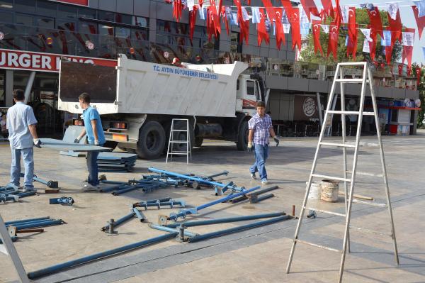 Aydın'da buruk kurtuluş kutlaması