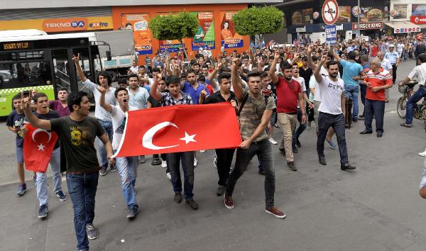 Adana'da terör protesto edildi