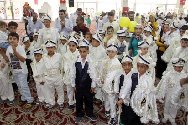 Hayırsever işadamı, Şanlıurfa’da 60 çocuğu sünnet ettirdi