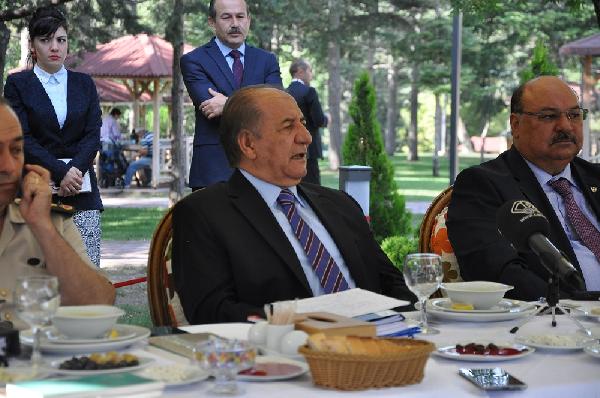 Çorum Valisi Kara: Düğünlerinizi eğlencesiz yapın