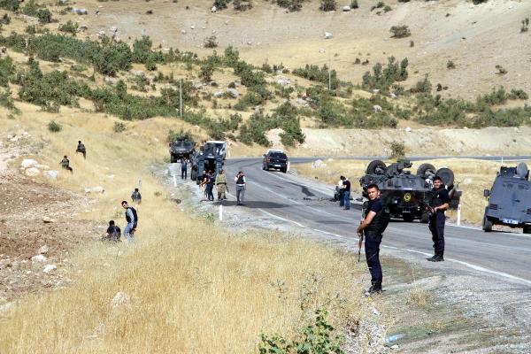 Şırnak'ta zırhlı araç devrildi: 2 polis yaralı