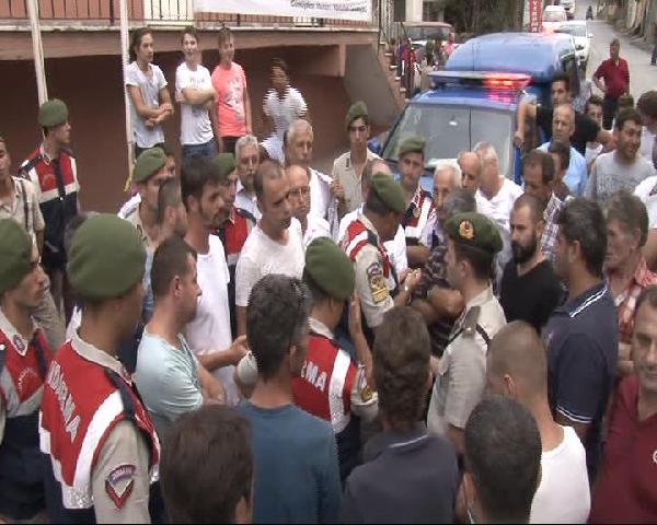 3. köprü bağlantı yolları için patlatılan dinamite köylülerden tepki