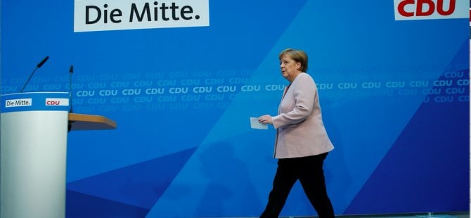 Merkel bile artık solcu kalıyor