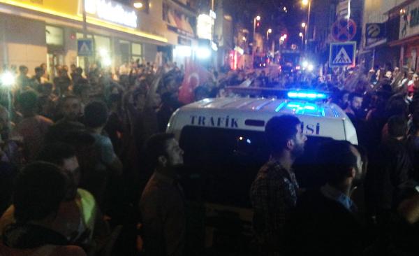 İzmit gece yarısı şehitler için ayağa kalktı