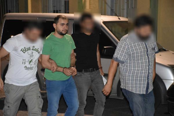 Terör operasyonunda gözaltına alınanlar sağlık kontrolünden geçirildi