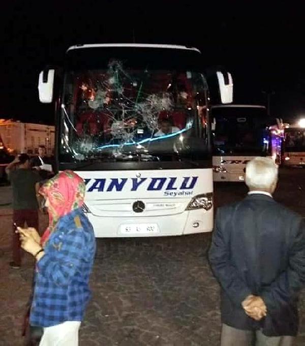 Kayseri’de gösteriler sırasında yolcu otobüsleri taşlandı