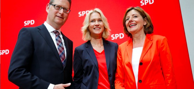 SPD genel başkanlığından ayrıldı