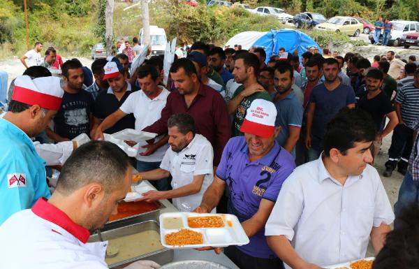 500 madencinin grevi sürüyor