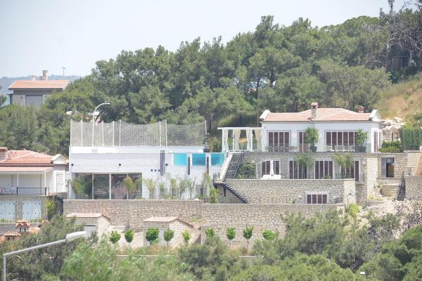 Mesut Özil, balayını Çeşme'de yapacak