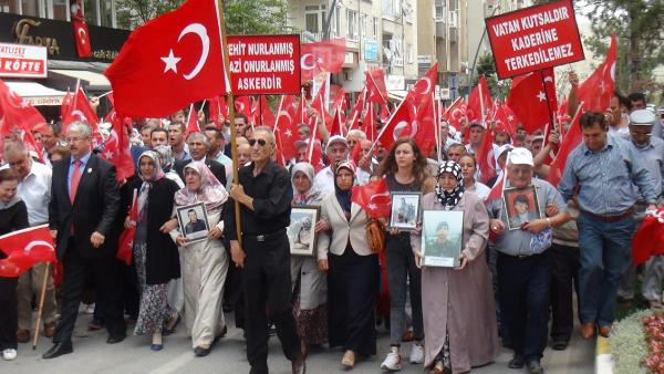 Çankırı'da binler şehitlerimiz ve teröre lanet için yürüdü