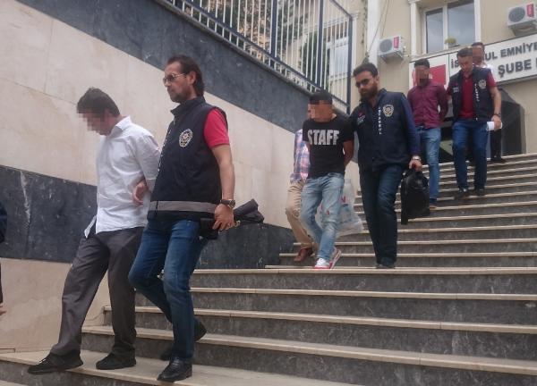 Geceyarısı bağırarak konuşunca öldürülmüş