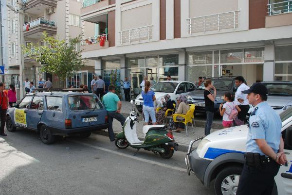 Polis, boşandığı eşini öldürdü, 5 saat sonra intihar etti