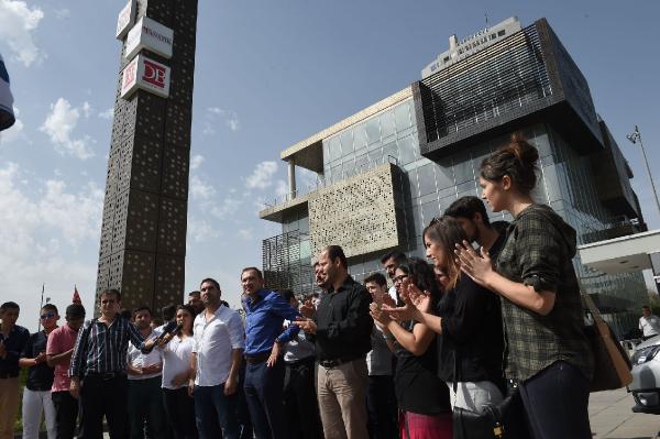 CHP Gençlik Kolları'ndan Hürriyet Gazetesi'ne saldırıyı protesto