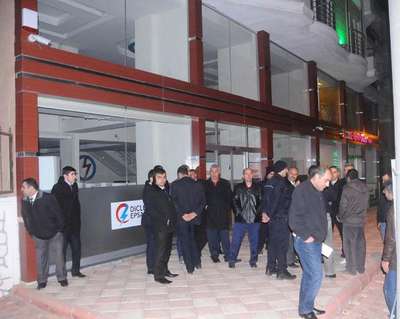DEDAŞ, elektrikleri kesti Midyat susuz kaldı