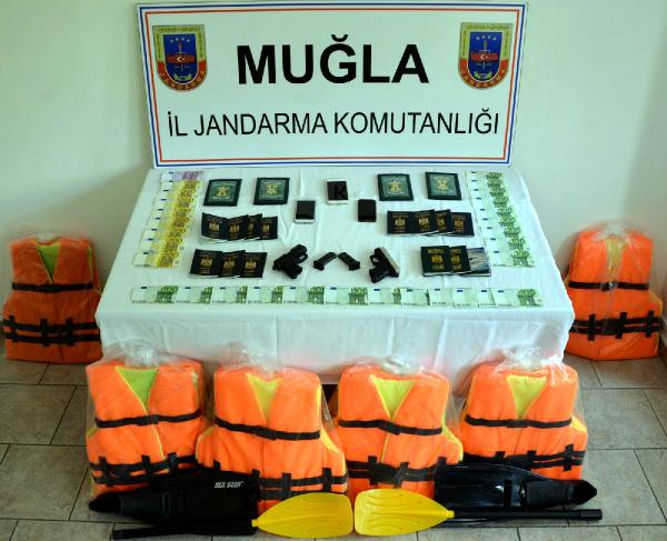 Bodrum'da umut tacirliğine 2 tutuklama