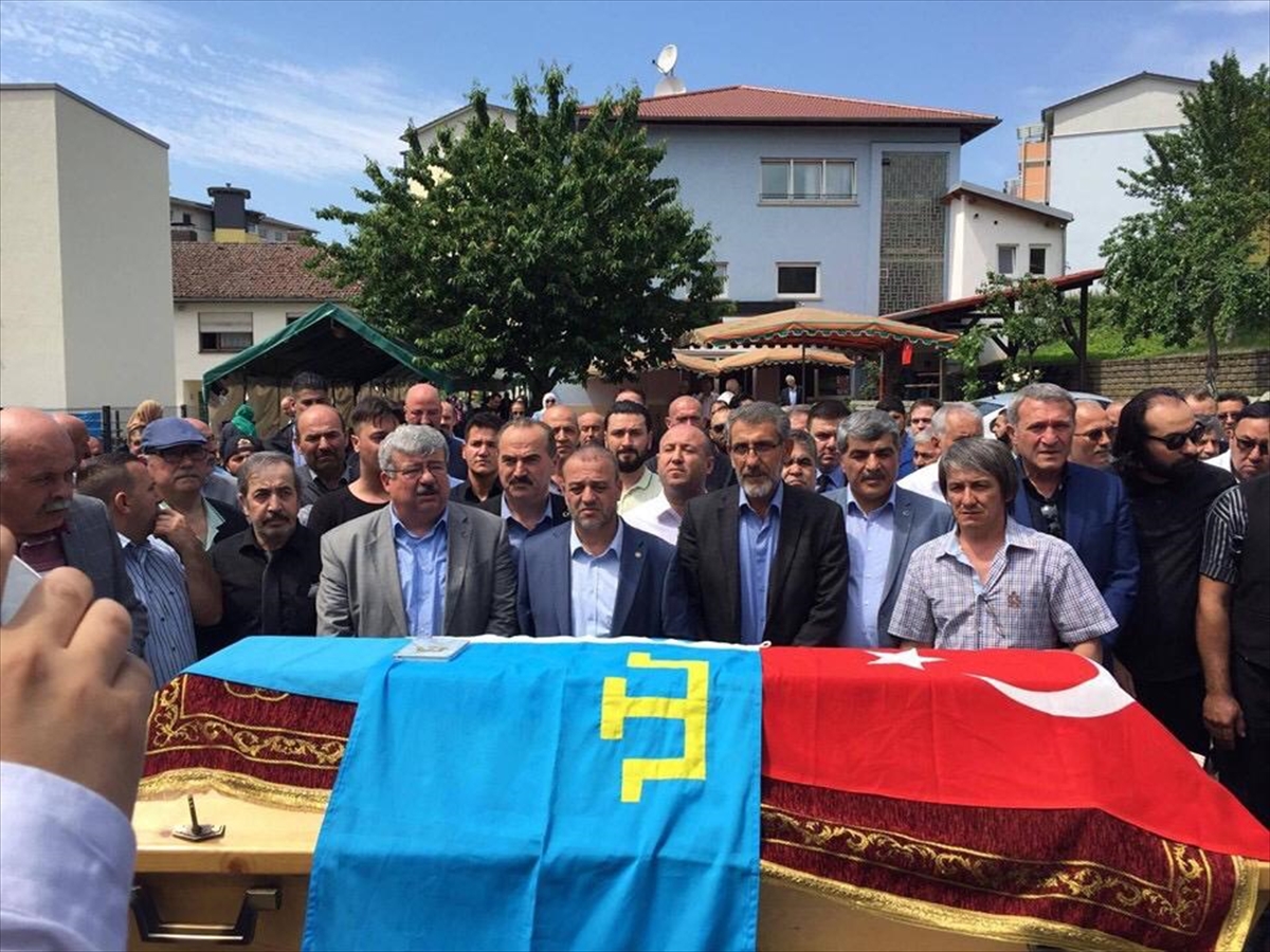 Türk dünyası Rafet Karanlık'ı yalnız bırakmadı