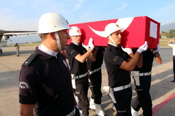 Şehit polisin cenazesi Zonguldak'a getirildi