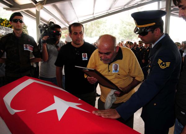 Adana 3 şehidine ağladı (2)