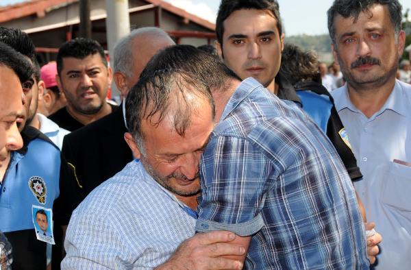 Şehit polis Yusuf Yelkenci Zonguldak'ta toprağa verildi