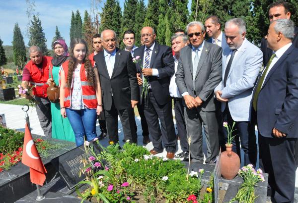 Kızılay'da toplanan Soma yardım paraları ailelere dağıtıldı