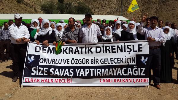 Başkale'de HDP ve DBP'lilerden canlı kalkan eylemi