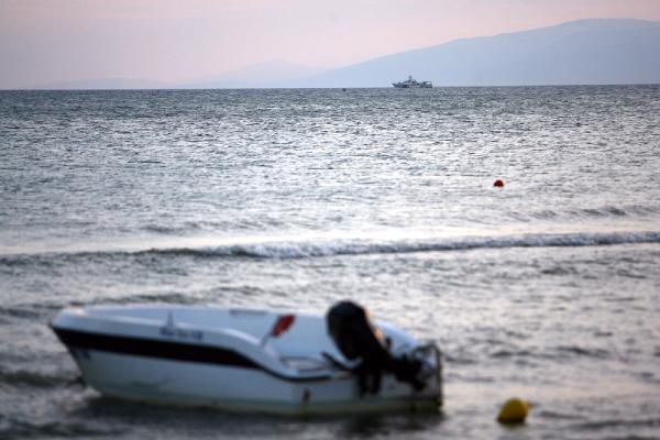 Alabora olan teknede 2 balıkçı kayboldu
